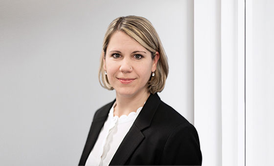 Portraitfoto von Jennifer Thür, Senior Fachspezialistin Gewerbekunden bei der St.Galler Kantonalbank