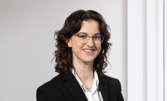 Portraitfoto von Vanessa Gatti, Fachspezialistin Privatkunden bei der St.Galler Kantonalbank