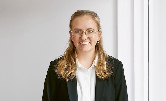 Portraitfoto von Andrina Looser, Fachspezialistin Privatkunden bei der St.Galler Kantonalbank