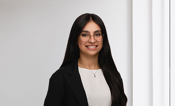 Portraitfoto von Soraya Saidi, Fachspezialistin Privatkunden bei der St.Galler Kantonalbank