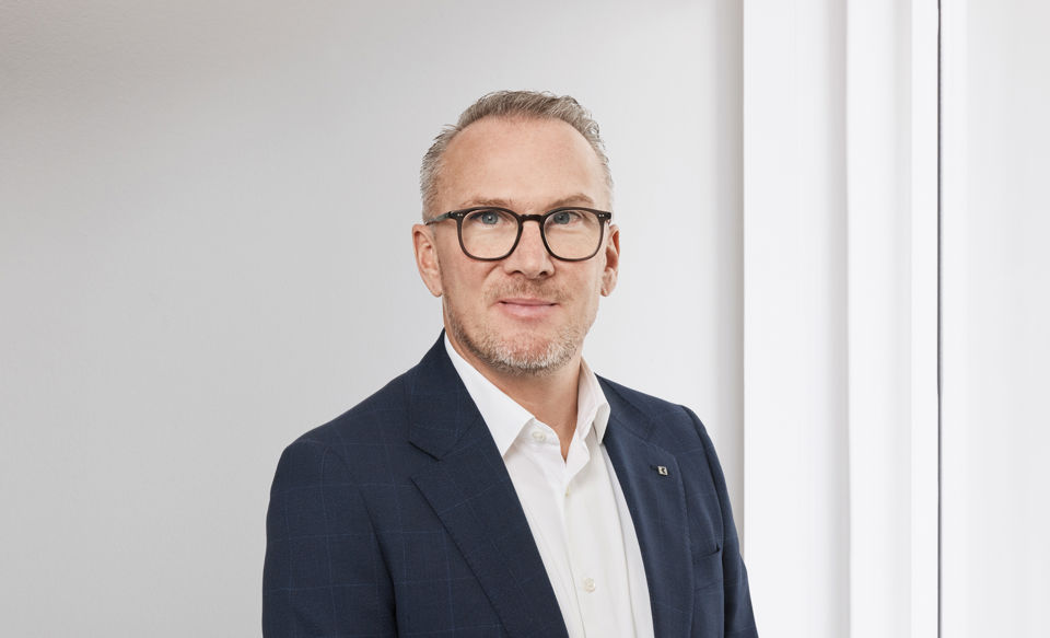 Portraitfoto von Philipp Kuster, Leiter Niederlassung bei der St.Galler Kantonalbank