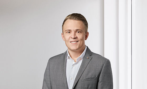 Portraitfoto von Robin Lendi, Berater Privatkunden bei der St.Galler Kantonalbank
