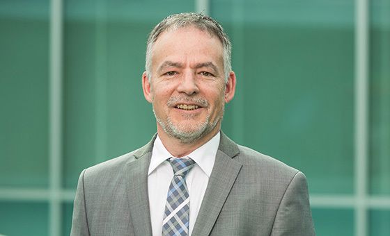Portraitfoto von Herbert Strasser, Fachspezialist Zahlungsverkehr bei der St.Galler Kantonalbank