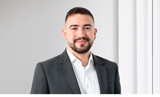 Portraitfoto von Tim Reifler, Kundenberater Private Banking bei der St.Galler Kantonalbank