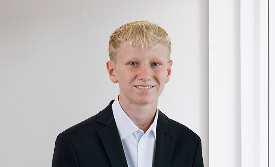 Portraitfoto von Fabian Bücheler, Lernender bei der St.Galler Kantonalbank