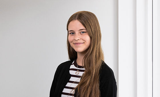 Portraitfoto von Valentina Daniela Zellweger, Lernende bei der St.Galler Kantonalbank