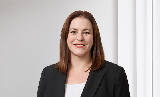 Portraitfoto von Shai Zvick, Fachspezialistin Key Accounts bei der St.Galler Kantonalbank