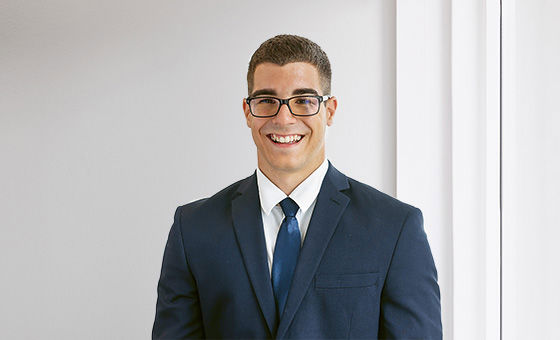 Portraitfoto von Andrea Paiano, Assistent eVV-Desk bei der St.Galler Kantonalbank