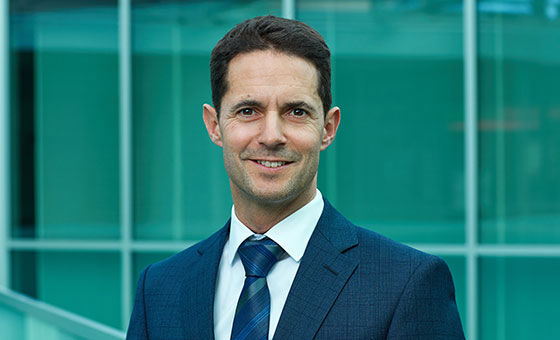 Portraitfoto von Christian Sutter, Leiter Privat- und Geschäftskunden Region St. Gallen bei der St.Galler Kantonalbank