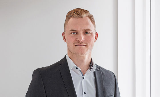 Portraitfoto von Alessandro Veluscek, Senior Berater Gewerbekunden bei der St.Galler Kantonalbank
