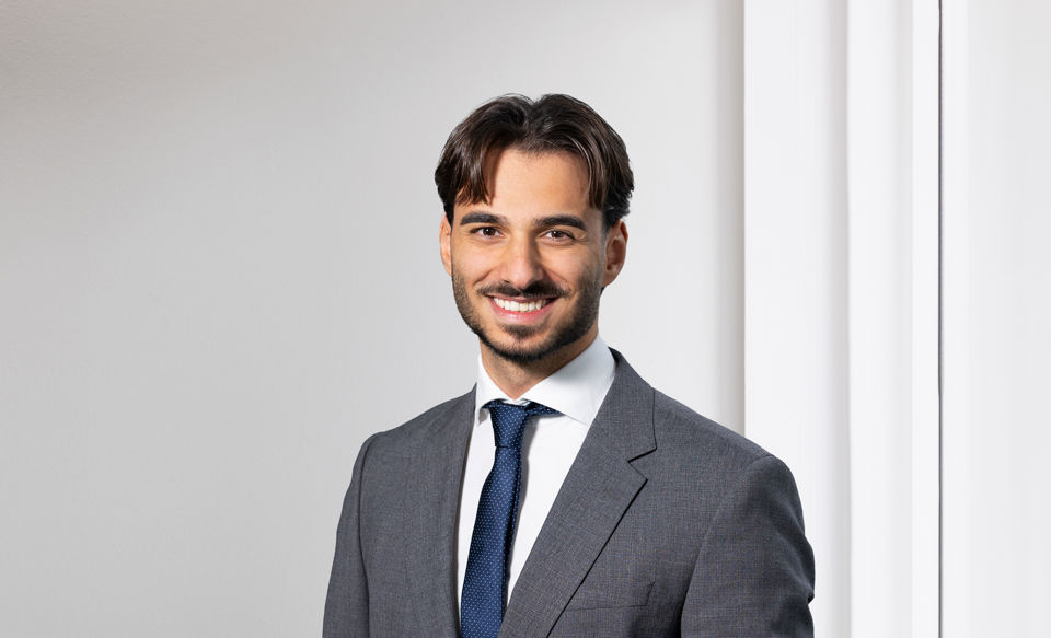Portraitfoto von Matteo Gotadoro, Assistent Private Banking bei der St.Galler Kantonalbank