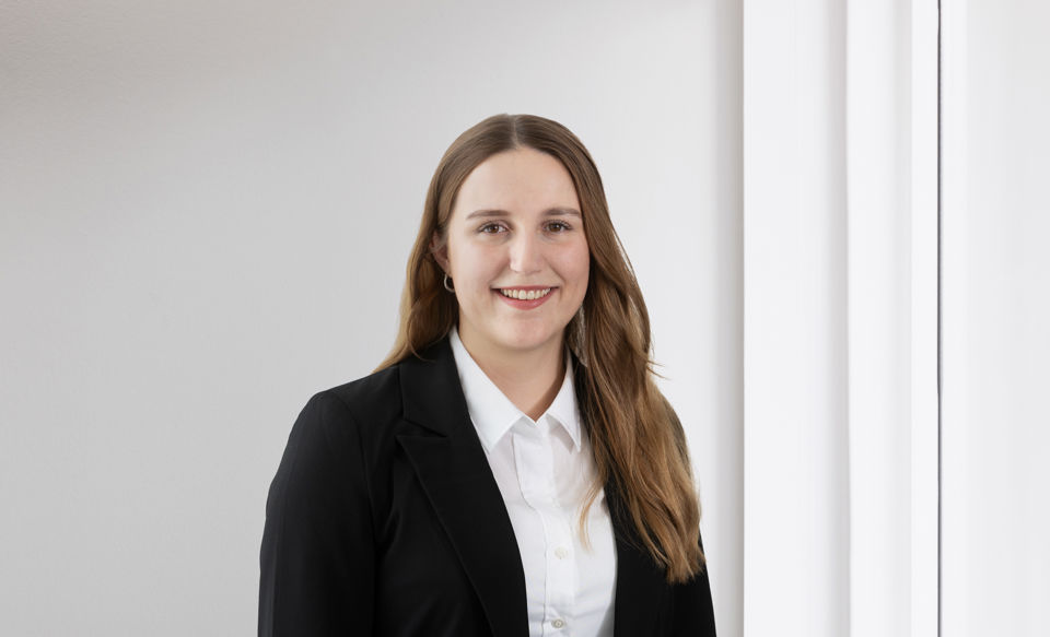 Portraitfoto von Kathrin Schönenberger, Fachspezialistin Privatkunden bei der St.Galler Kantonalbank