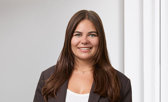 Portraitfoto von Diana Baumgartner, Senior Beraterin Immobilienfinanzierungen bei der St.Galler Kantonalbank