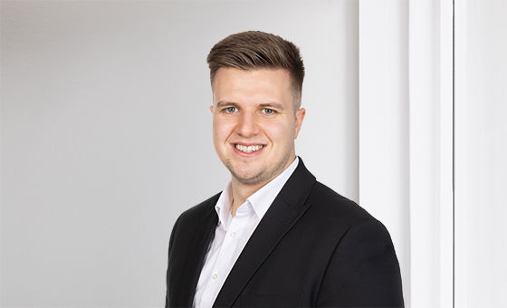 Portraitfoto von Jorim Maglio, Fachspezialist Privatkunden bei der St.Galler Kantonalbank