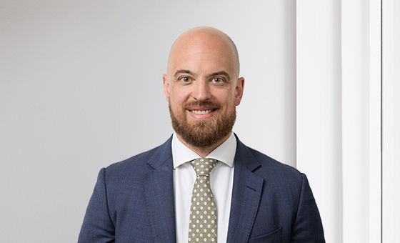 Portraitfoto von Raphael Dirren, Senior Kundenberater Private Banking bei der St.Galler Kantonalbank