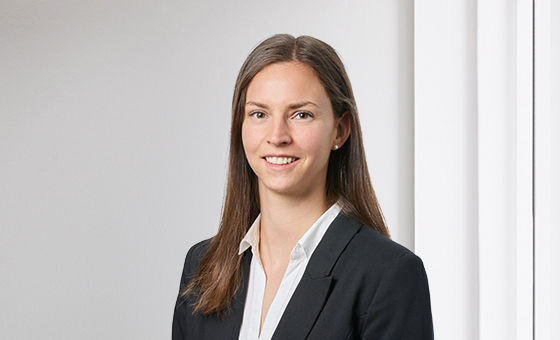 Portraitfoto von Alexandra Bachmann, Fachspezialistin Privatkunden bei der St.Galler Kantonalbank