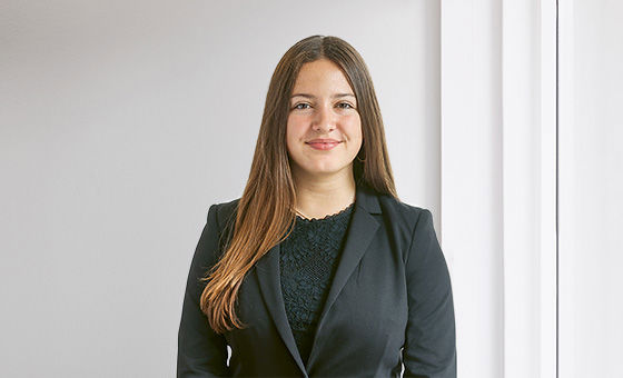 Portraitfoto von Lina Rudolf, Kundenberaterin bei der St.Galler Kantonalbank