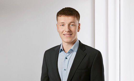 Portraitfoto von Jonas Müller, Assistent Private Banking bei der St.Galler Kantonalbank