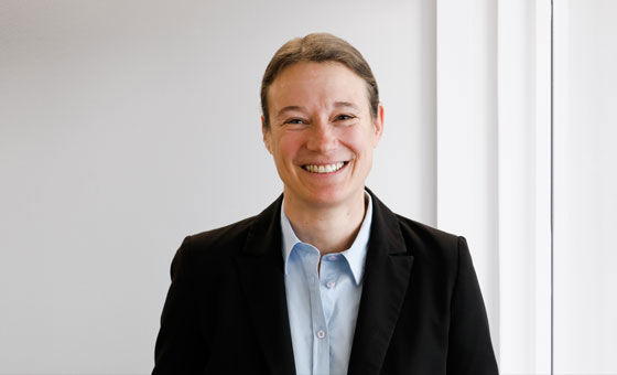 Portraitfoto von Claudia Ganz, Leiterin Personal Betreuung bei der St.Galler Kantonalbank