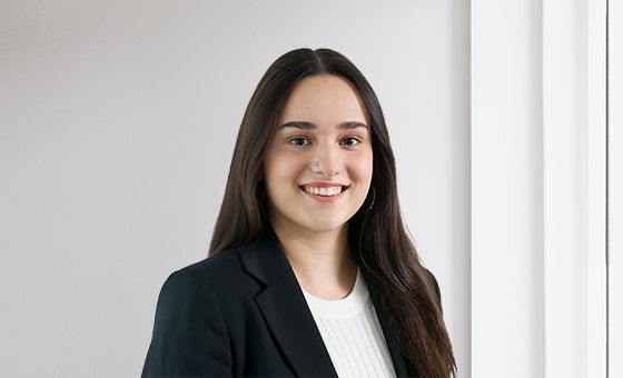 Portraitfoto von Lena Meier, Fachspezialistin Privatkunden bei der St.Galler Kantonalbank