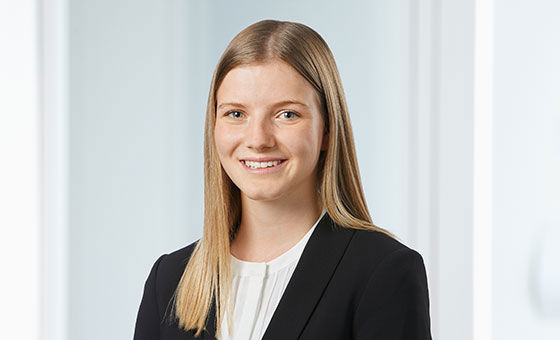 Portraitfoto von Alicia Truninger, Senior Fachspezialistin Privatkunden bei der St.Galler Kantonalbank