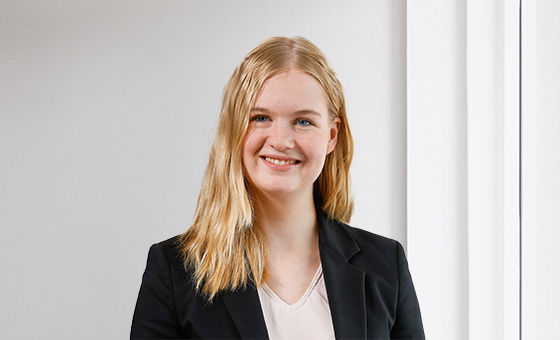 Portraitfoto von Anna Jäger, bei der St.Galler Kantonalbank