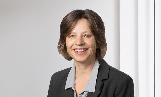 Portraitfoto von Regula Nadig, Fachspezialistin Privatkunden bei der St.Galler Kantonalbank