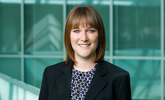 Portraitfoto von Tanja Märkli, Nachwuchsbetreuerin bei der St.Galler Kantonalbank
