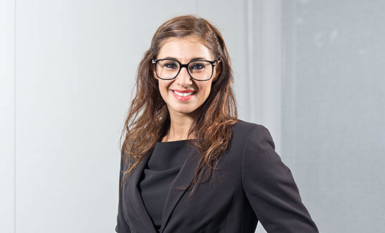 Portraitfoto von Nadia Amaro, Senior Fachspezialistin Gewerbekunden bei der St.Galler Kantonalbank