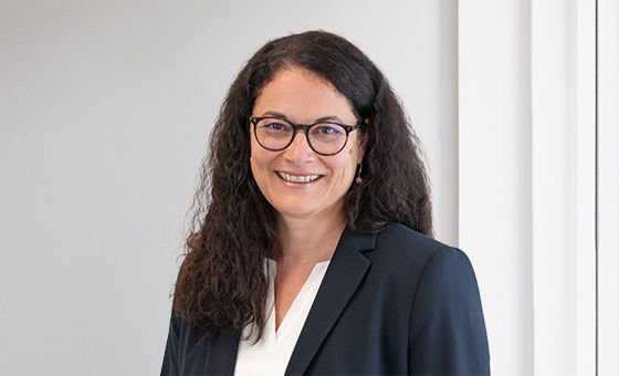 Portraitfoto von Eveline Pfiffner, Fachspezialistin Privatkunden bei der St.Galler Kantonalbank